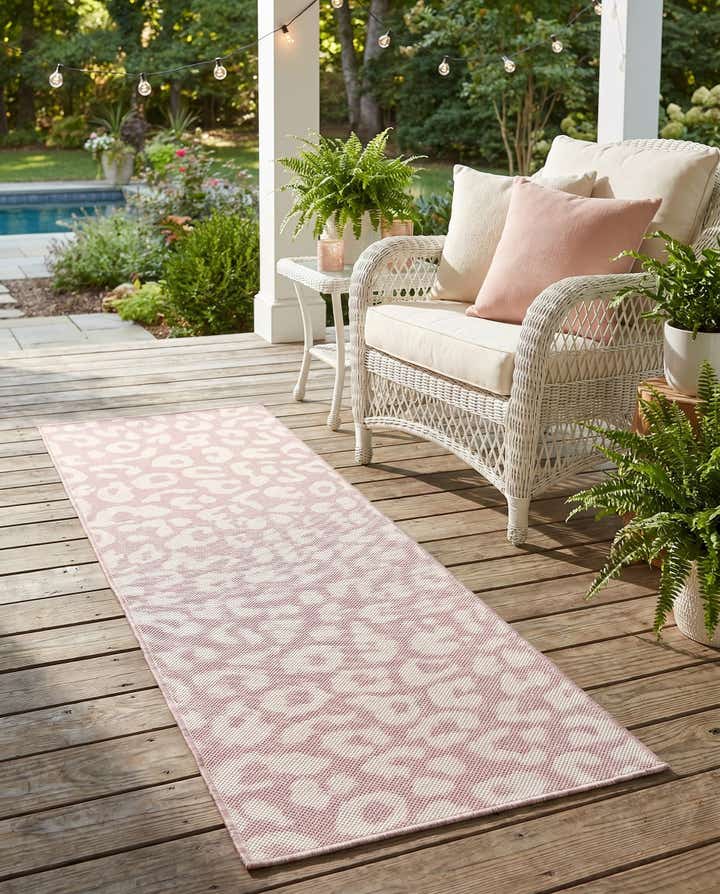 2' x 6' Easy-Clean Safari Indoor / Outdoor Runner Rug