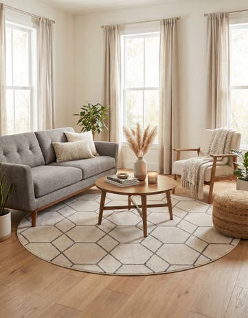 7' 10 x 7' 10 Lattice Frieze Round Rug