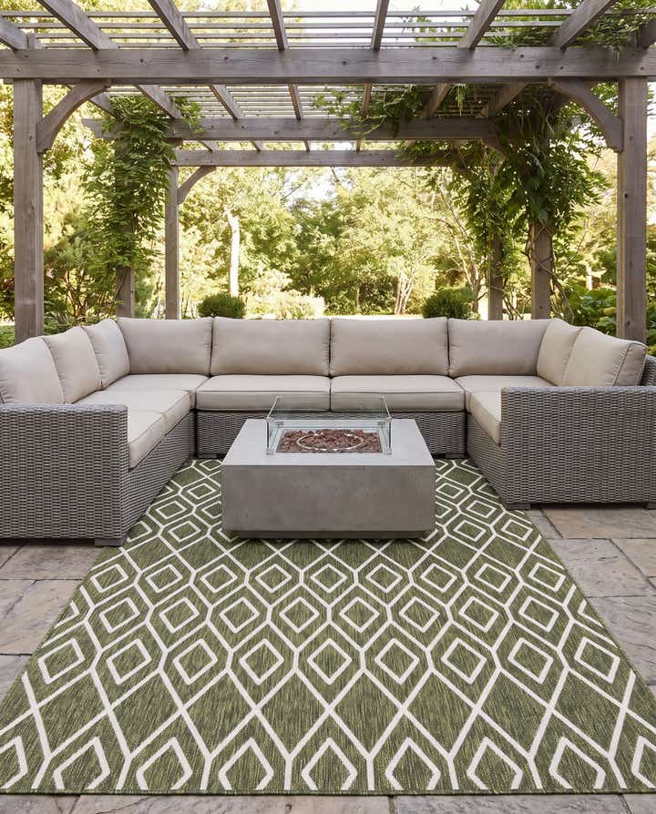 6' x 9' Easy-Clean Jill Zarin Turks and Caicos Indoor / Outdoor Rug