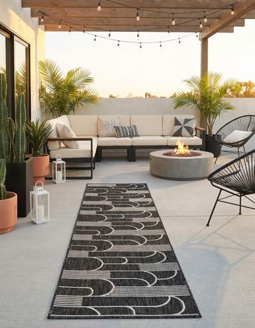 2' 7 x 12' Easy-Clean Modern Indoor / Outdoor Runner Rug