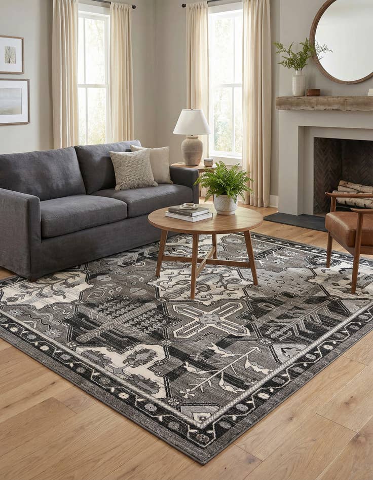 Detail image of 7' 10 x 7' 10 Miranda Square Rug