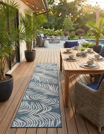 2' 7 x 12' Easy-Clean Botanical Indoor / Outdoor Runner Rug