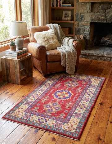 2' 9 x 4' 7 Hand Knotted Kazak Rug