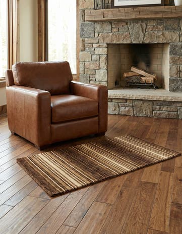 2' 5 x 4' 8 Hand Knotted Gabbeh Wool Rug