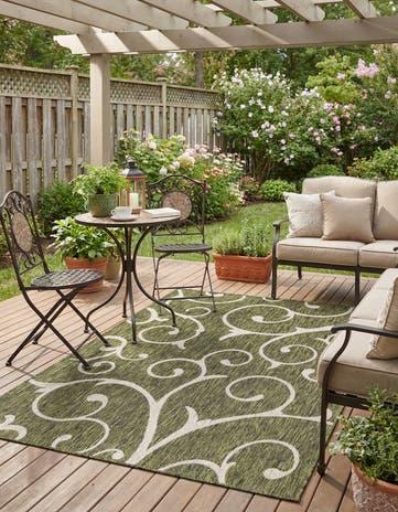 5' 3 x 8' Easy-Clean Botanical Indoor / Outdoor Rug