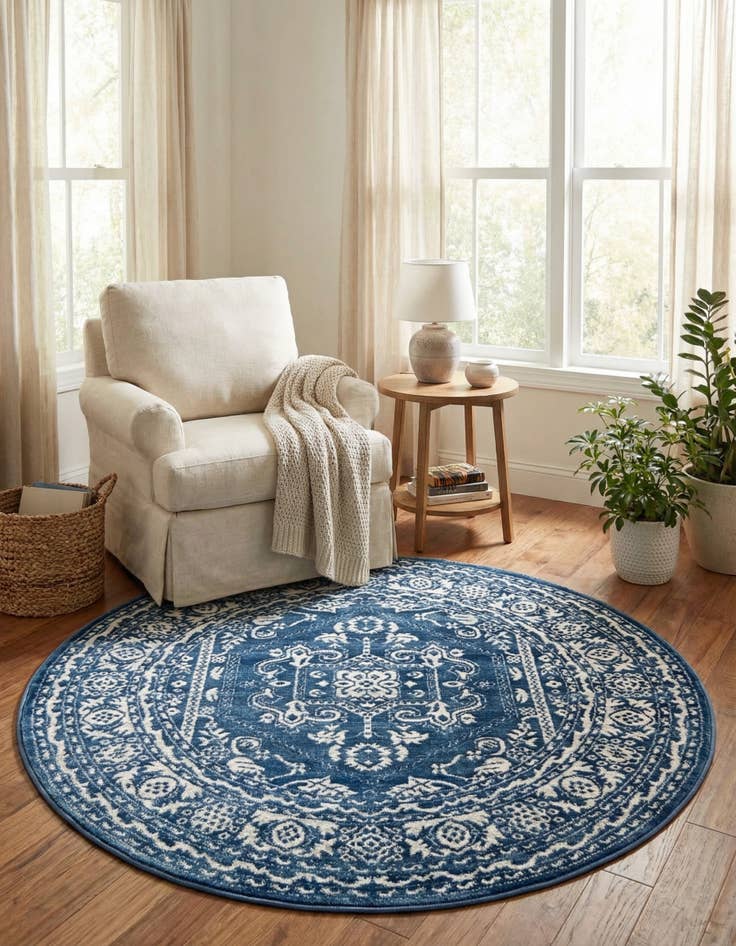Detail image of 5' x 5' Boston Round Rug