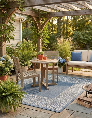 5' 3 x 5' 3 Easy-Clean Border Indoor / Outdoor Square Rug
