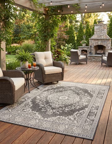 125cm x 185cm Easy-Clean Traditional Indoor / Outdoor Rug