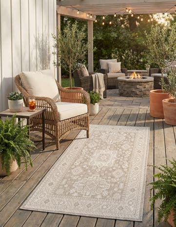 Light Gray Easy-Clean Aztec Indoor / Outdoor Runner Rug