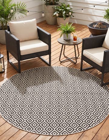 7' x 7' Easy-Clean Jill Zarin Indoor / Outdoor Round Rug