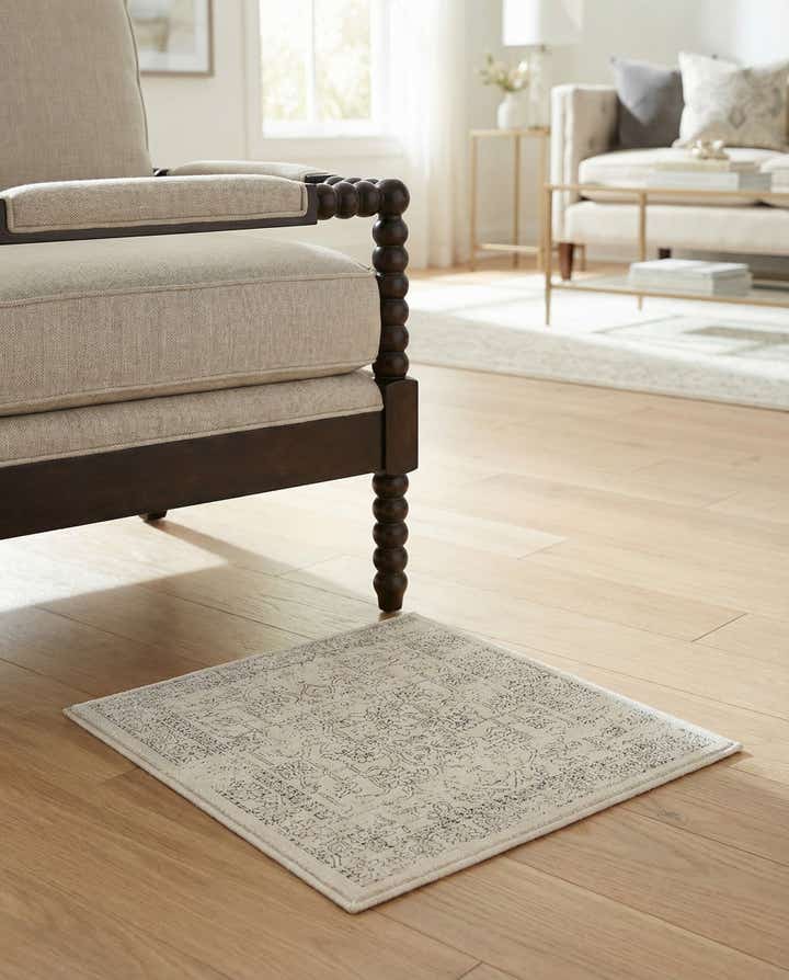 1' 4 x 1' 4 Isabella Sample Rug