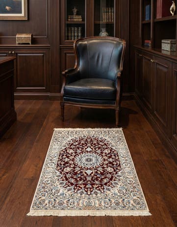 2' 8 x 3' 10 Hand Knotted Nain Rug
