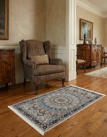 3' 1 x 5' 2 Hand Knotted Nain Persian Rug