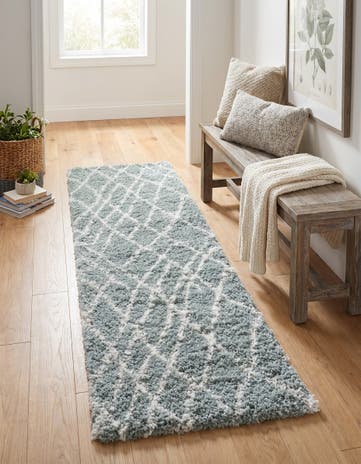 2' x 6' 7 Soft Touch Shag Runner Rug
