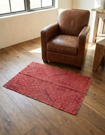 2' 7 x 3' 10 Hand Woven Kilim Fars Rug