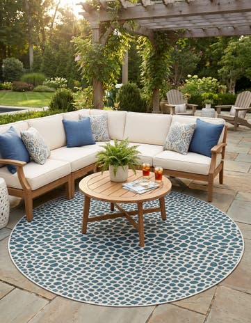 7' x 7' Easy-Clean Jill Zarin Indoor / Outdoor Round Rug