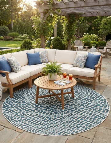 7' x 7' Easy-Clean Jill Zarin Indoor / Outdoor Round Rug