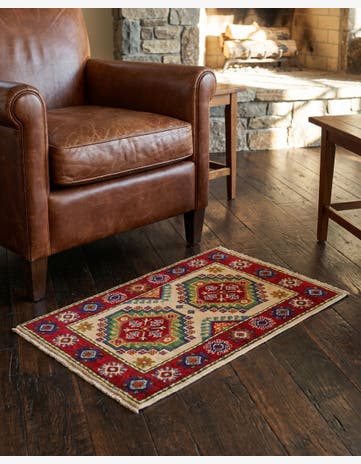 2' x 3' 1 Hand Knotted Kazak Rug