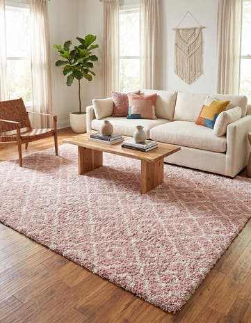 Light Pink Lattice Shag Rug