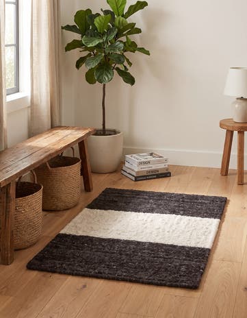 2' 1 x 2' 10 Hand Knotted Moroccan Wool Rug