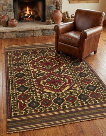 4' x 6' 2 Hand Knotted Sumak Wool Rug