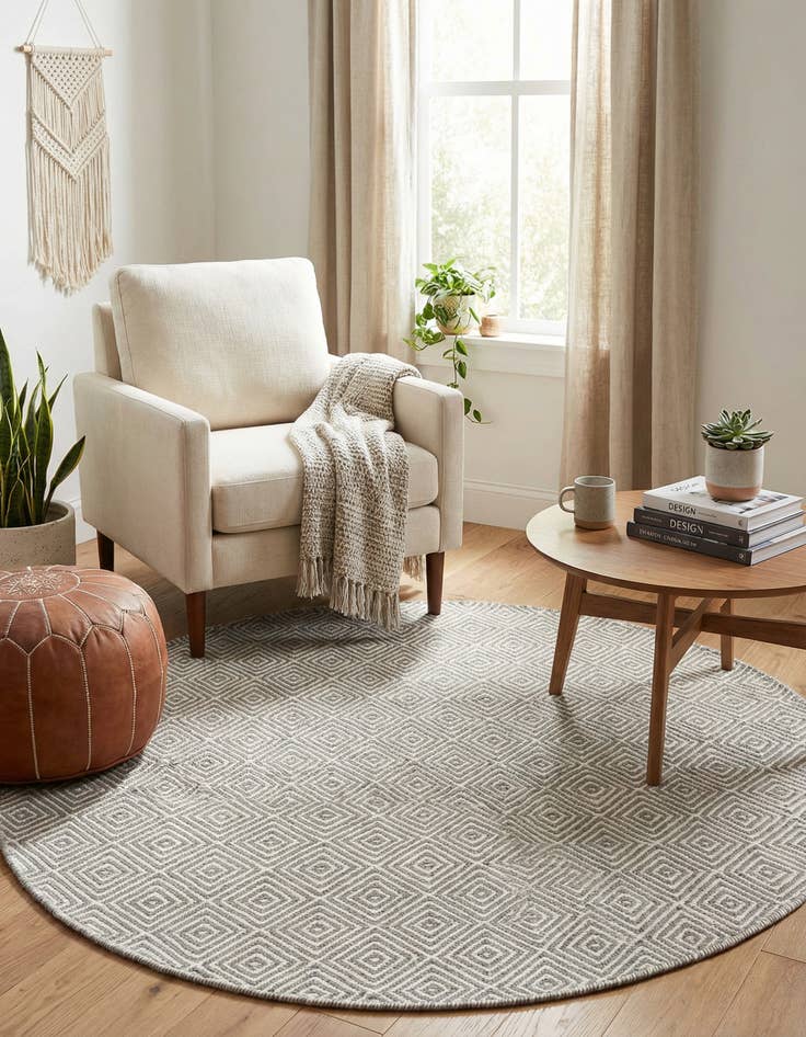 Detail image of 4' 1 x 4' 1  Hand Woven Geo Trellis Flatweave Round Rug