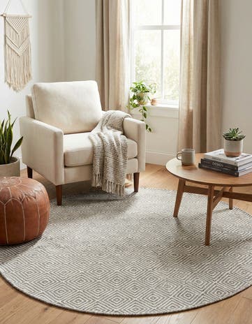 4' 1 x 4' 1 Hand Woven Geo Trellis Flatweave Round Rug