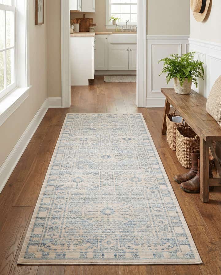 2' 7 x 6' Victoria Runner Rug