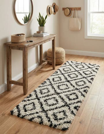 White and Black Lattice Shag Runner Rug