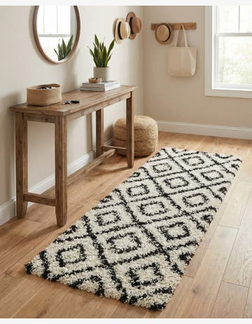 2' x 5' Trellis Shag Runner Rug
