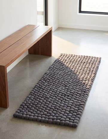 2' x 4' 1 Hand Woven Felt Ball Wool Runner Rug