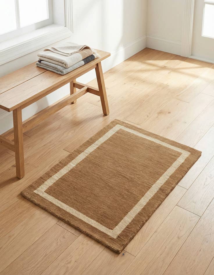 Detail image of 2' 2 x 3' 1 Jill Zarin Border Wool Rug