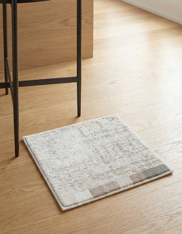 Detail image of Jill Zarin 1' 8 x 1' 8 Uptown Lexington Avenue Sample Rug