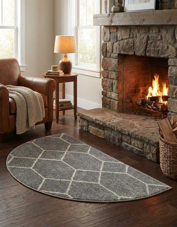 2' 2 x 3' 7 Lattice Frieze Hearth Rug
