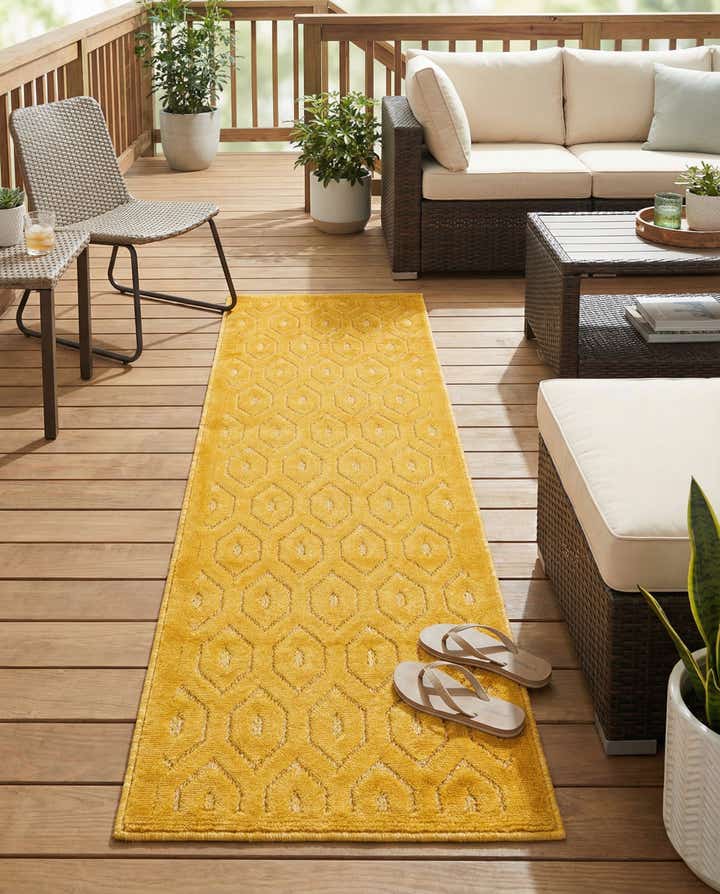 2' x 6' Easy-Clean Trellis Textured Indoor / Outdoor Runner Rug