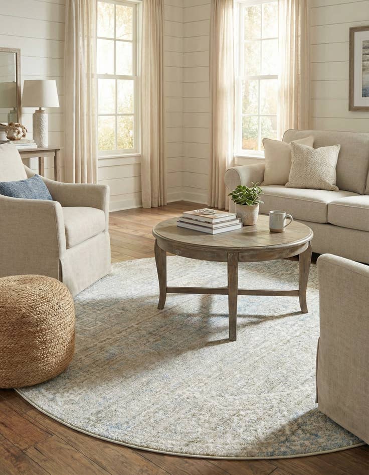 Detail image of 6' x 6' Williamsburg Round Rug