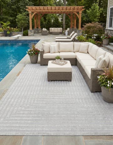 8' x 10' Easy-Clean Sabrina Soto Prescott Indoor / Outdoor Rug