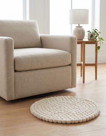 2' x 2' Hand Woven Felt Ball Wool Round Rug