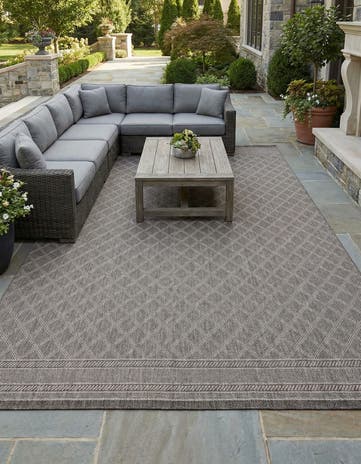 Chocolate Brown Easy-Clean Lattice Indoor / Outdoor Rug