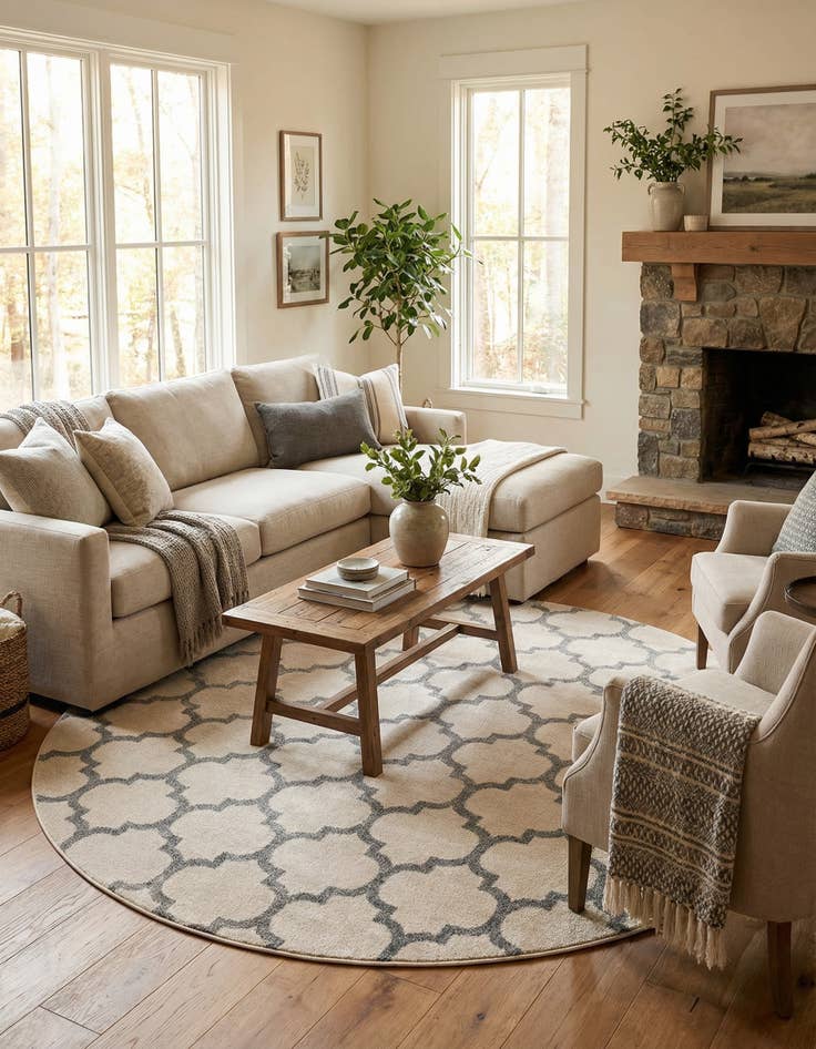 Detail image of  7' 10 x 7' 10 Lattice Round Rug