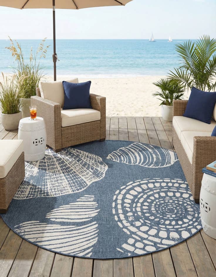 Detail image of 7' x 7' Easy-Clean Coastal Indoor / Outdoor Round Rug