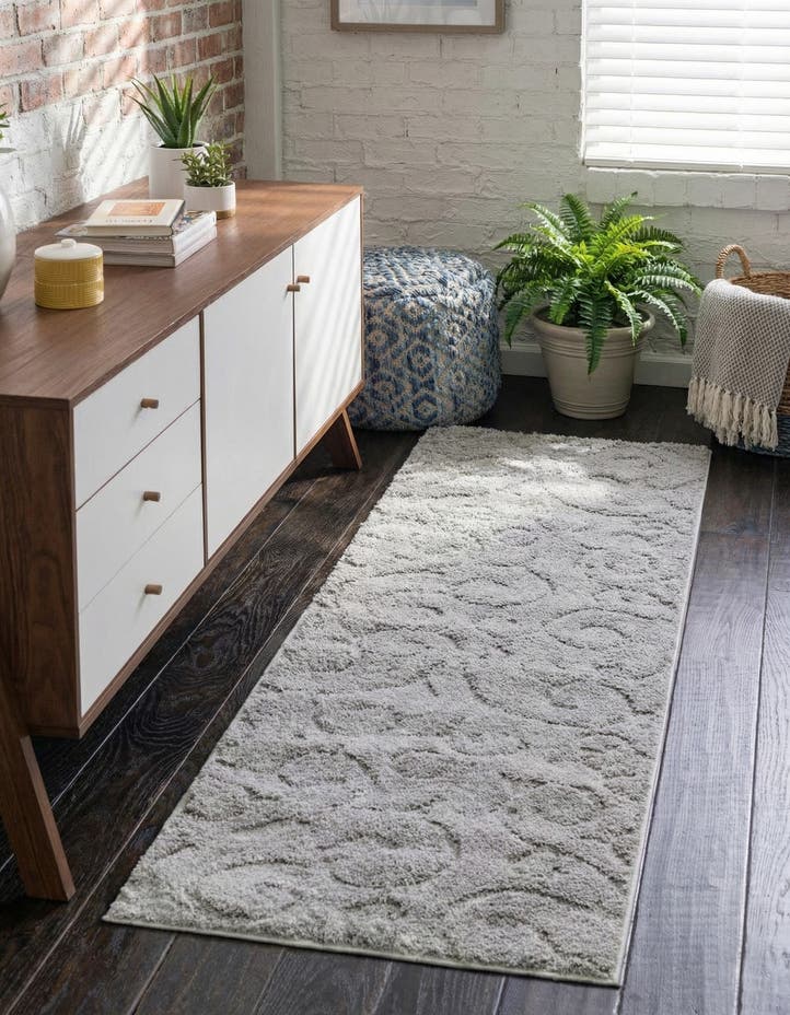 2' x 6' 9 Botanical Shag Runner Rug