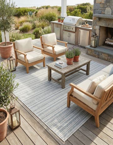 7' 10 x 11' Easy-Clean Ribbon Indoor / Outdoor Rug