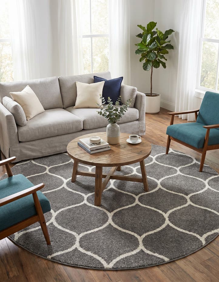 7' 10 x 7' 10 Lattice Frieze Round Rug