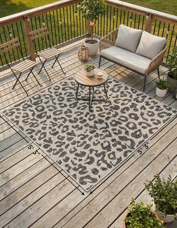 Light Gray Easy-Clean Safari Indoor / Outdoor Square Rug