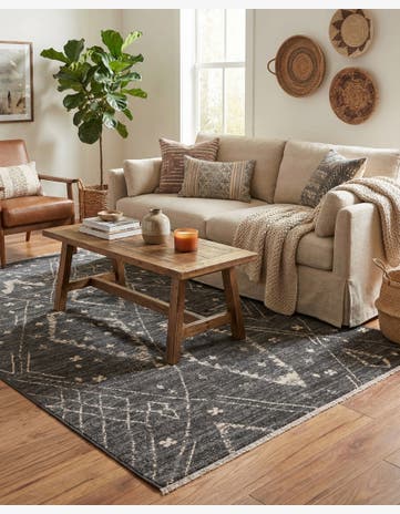 5' x 7' 7 Grand Tradition Rug