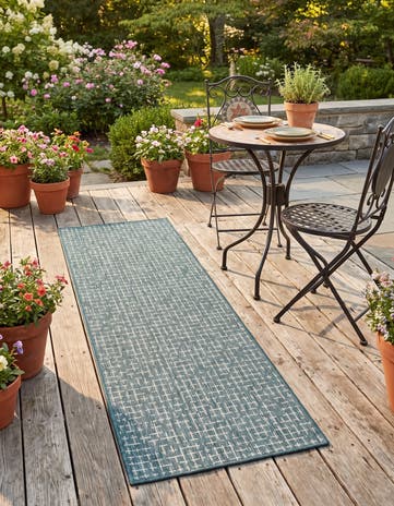 2' x 6' Easy-Clean Checkered Indoor / Outdoor Runner Rug