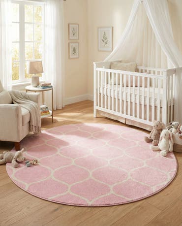  7' x 7' Lattice Frieze Round Rug