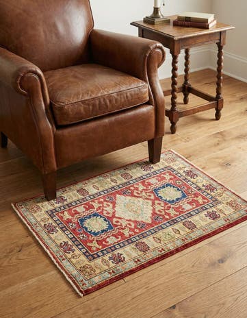 2' 9 x 3' 10 Hand Knotted Kazak Oriental Rug
