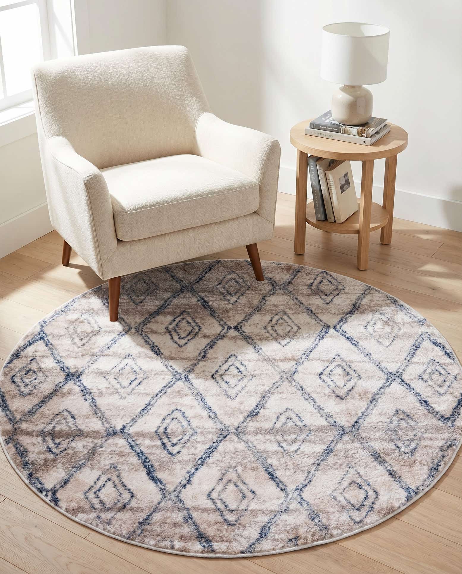 4' 7 x 4' 7 Atlas Round Rug